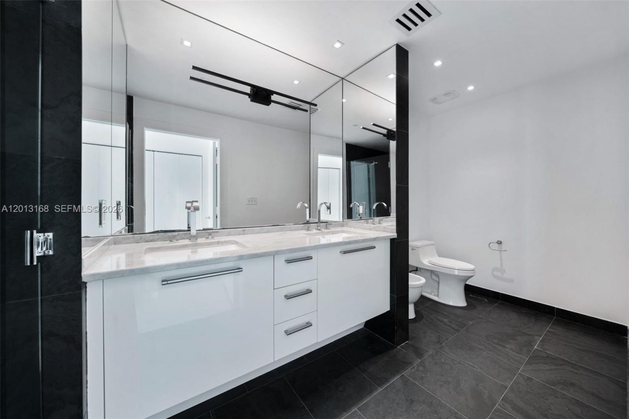 900 Biscayne Blvd , Unit 4006, Miami, FL 33132 Photo