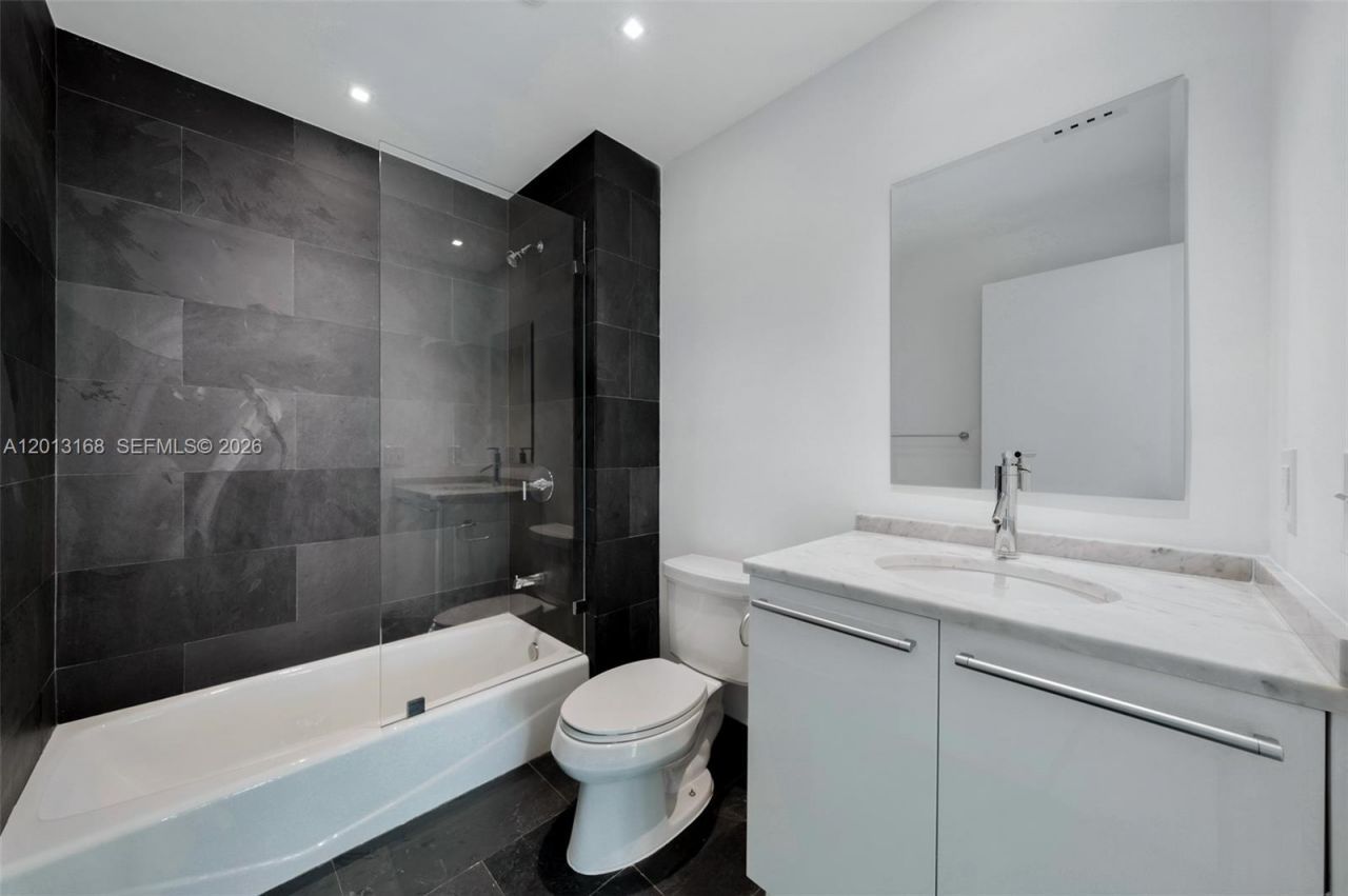 900 Biscayne Blvd , Unit 4006, Miami, FL 33132 Photo