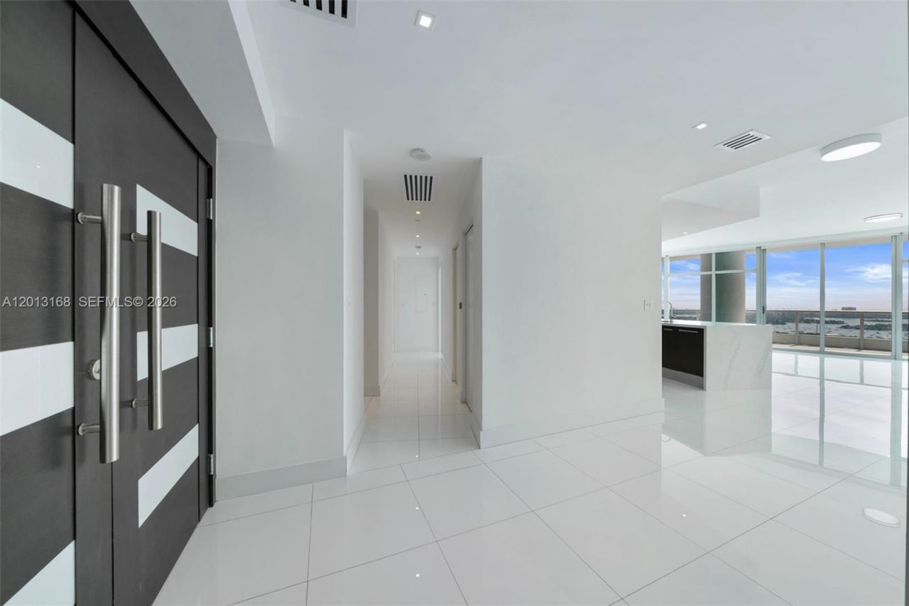 900 Biscayne Blvd , Unit 4006, Miami, FL 33132 Photo