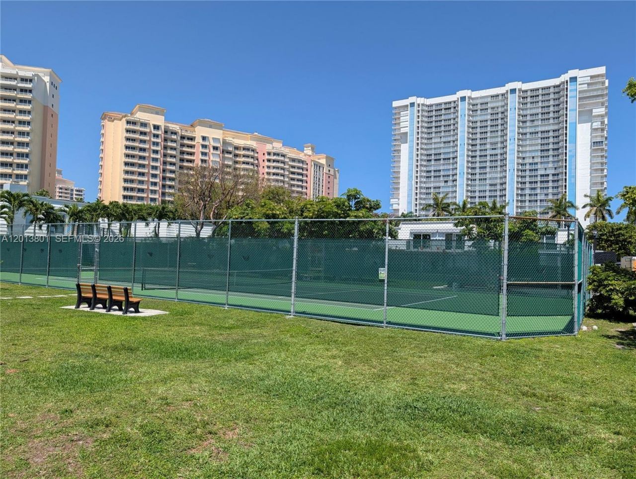 210 Seaview Dr, Unit 405, Key Biscayne, FL 33149 Photo