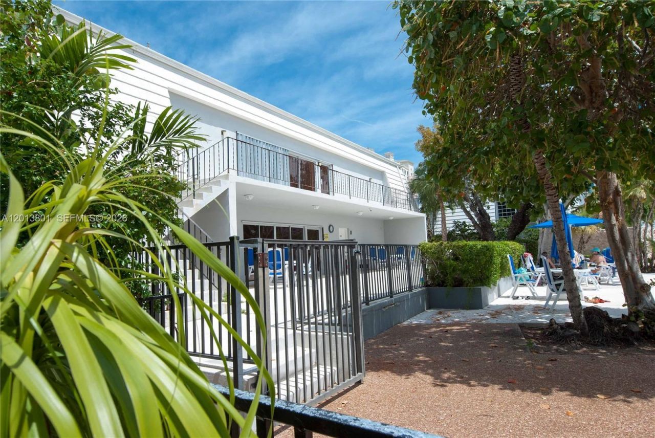 210 Seaview Dr, Unit 405, Key Biscayne, FL 33149 Photo