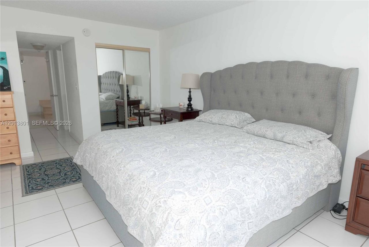 210 Seaview Dr, Unit 405, Key Biscayne, FL 33149 Photo