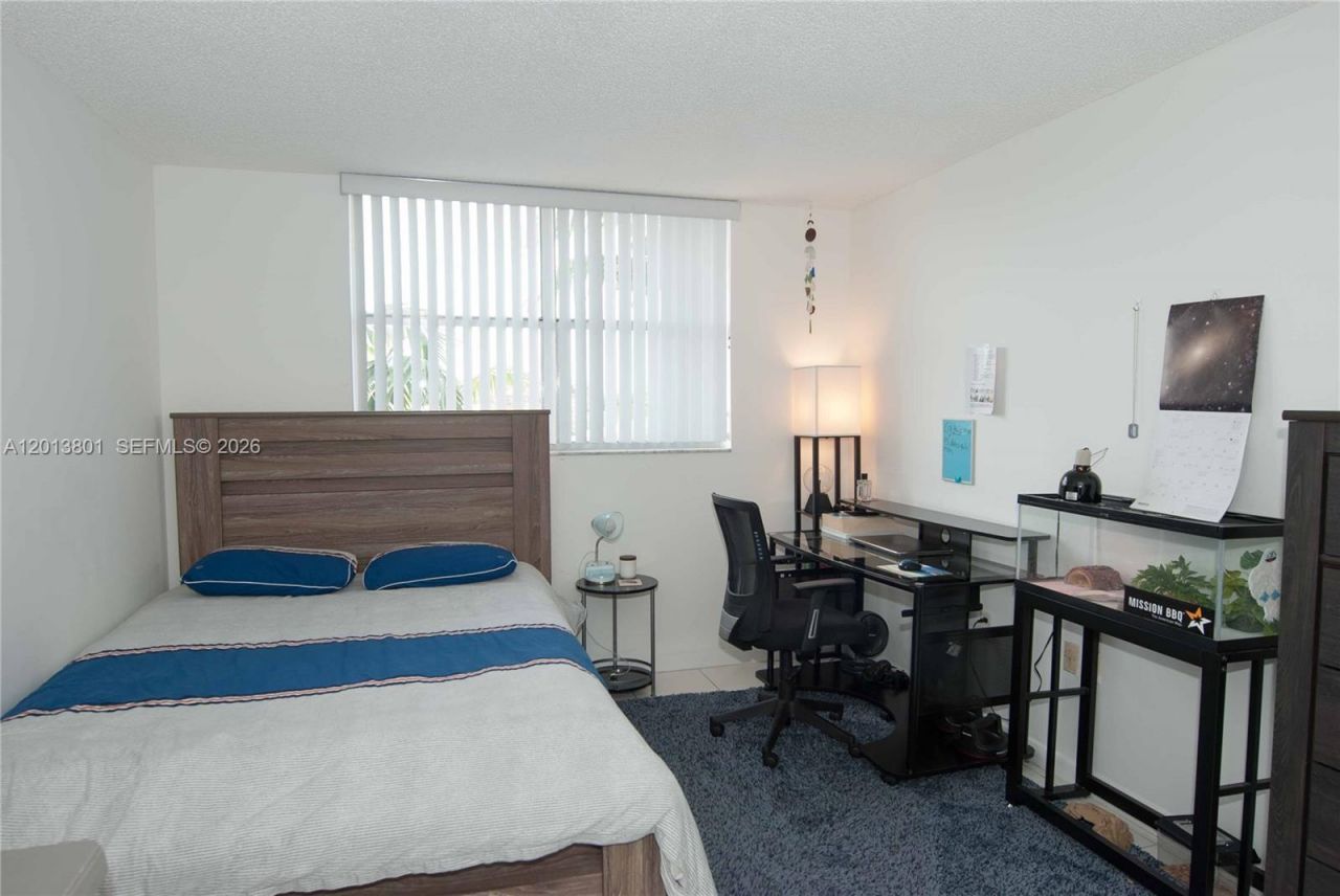 210 Seaview Dr, Unit 405, Key Biscayne, FL 33149 Photo