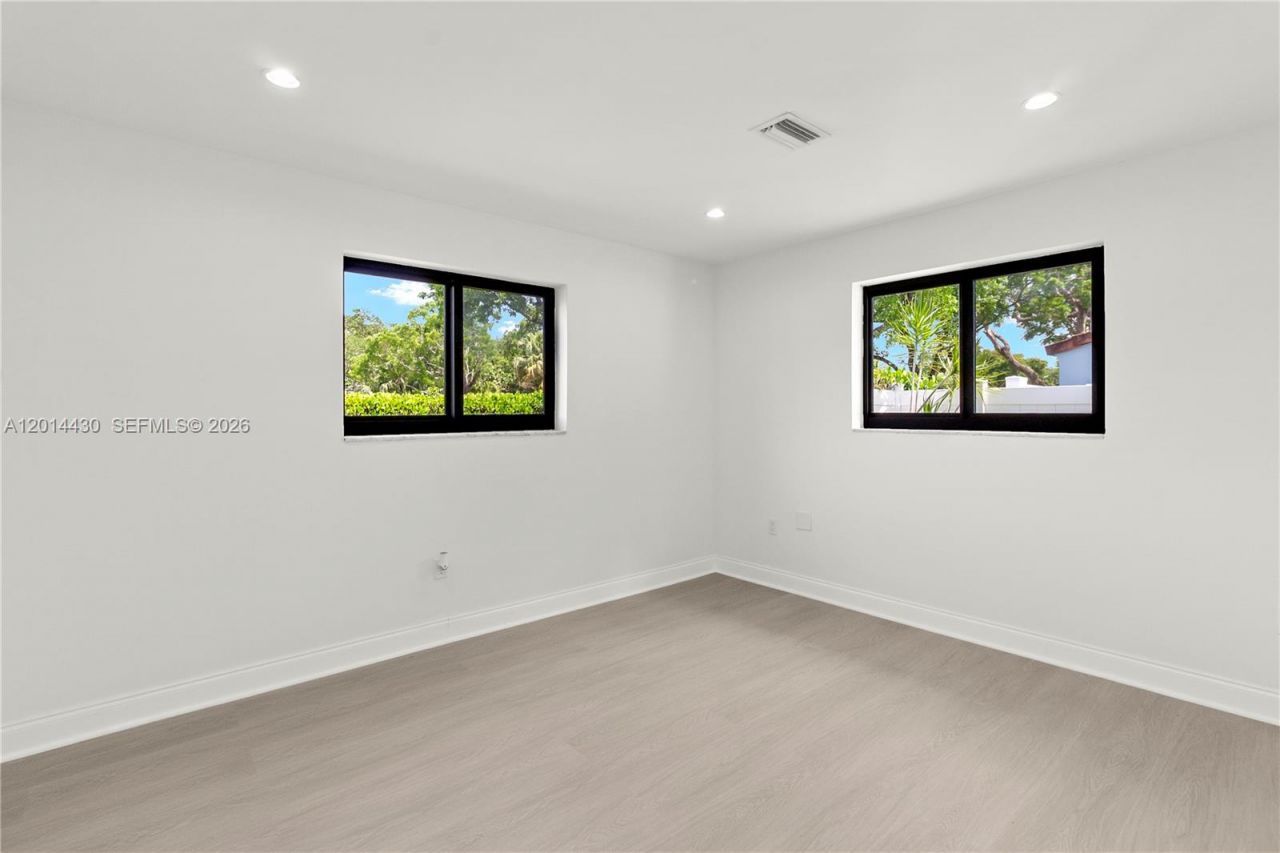 10 NW 100th St , Miami Shores, FL 33150 Photo