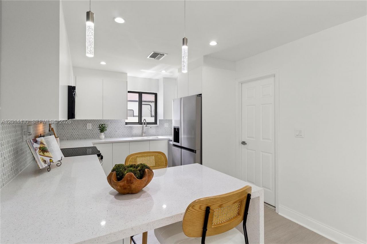 10 NW 100th St , Miami Shores, FL 33150 Photo
