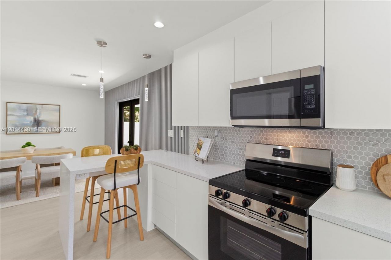 10 NW 100th St , Miami Shores, FL 33150 Photo