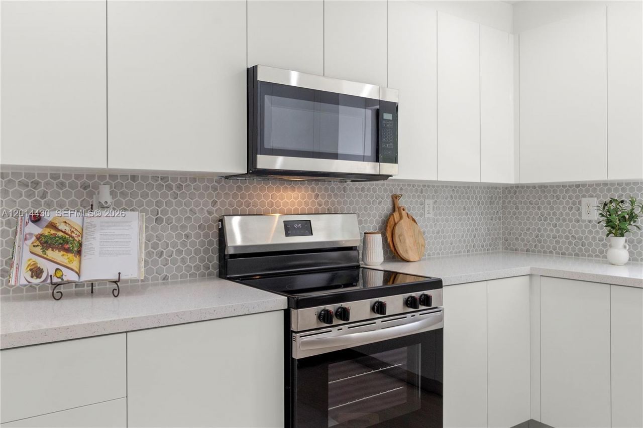 10 NW 100th St , Miami Shores, FL 33150 Photo
