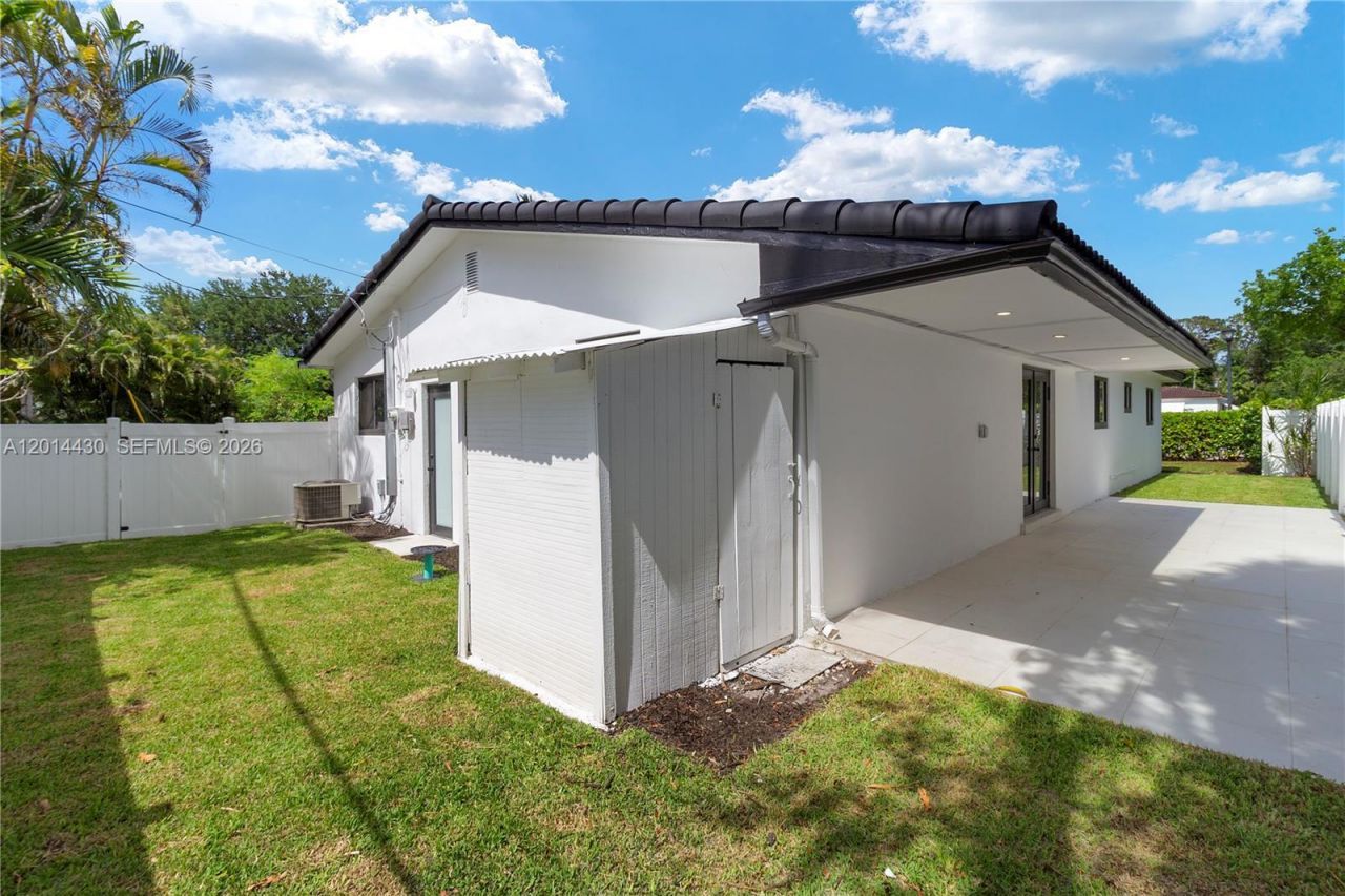 10 NW 100th St , Miami Shores, FL 33150 Photo