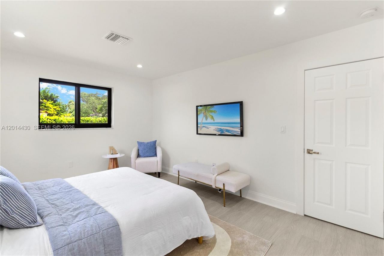 10 NW 100th St , Miami Shores, FL 33150 Photo
