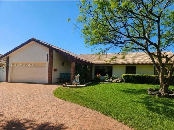 8882 SW 1st Pl , Coral Springs, FL 33071