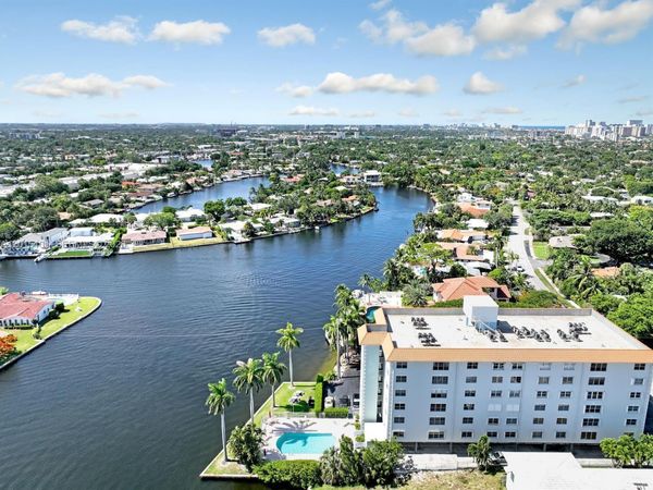 1881 Middle River Dr , Unit 402, Fort Lauderdale, FL 33305