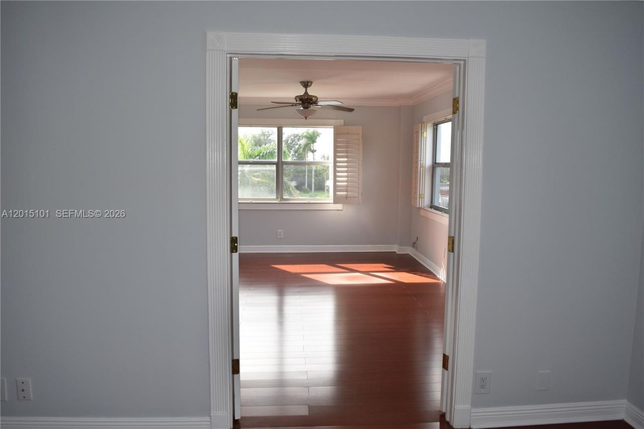 1881 Middle River Dr, Unit 402, Fort Lauderdale, FL 33305 Photo
