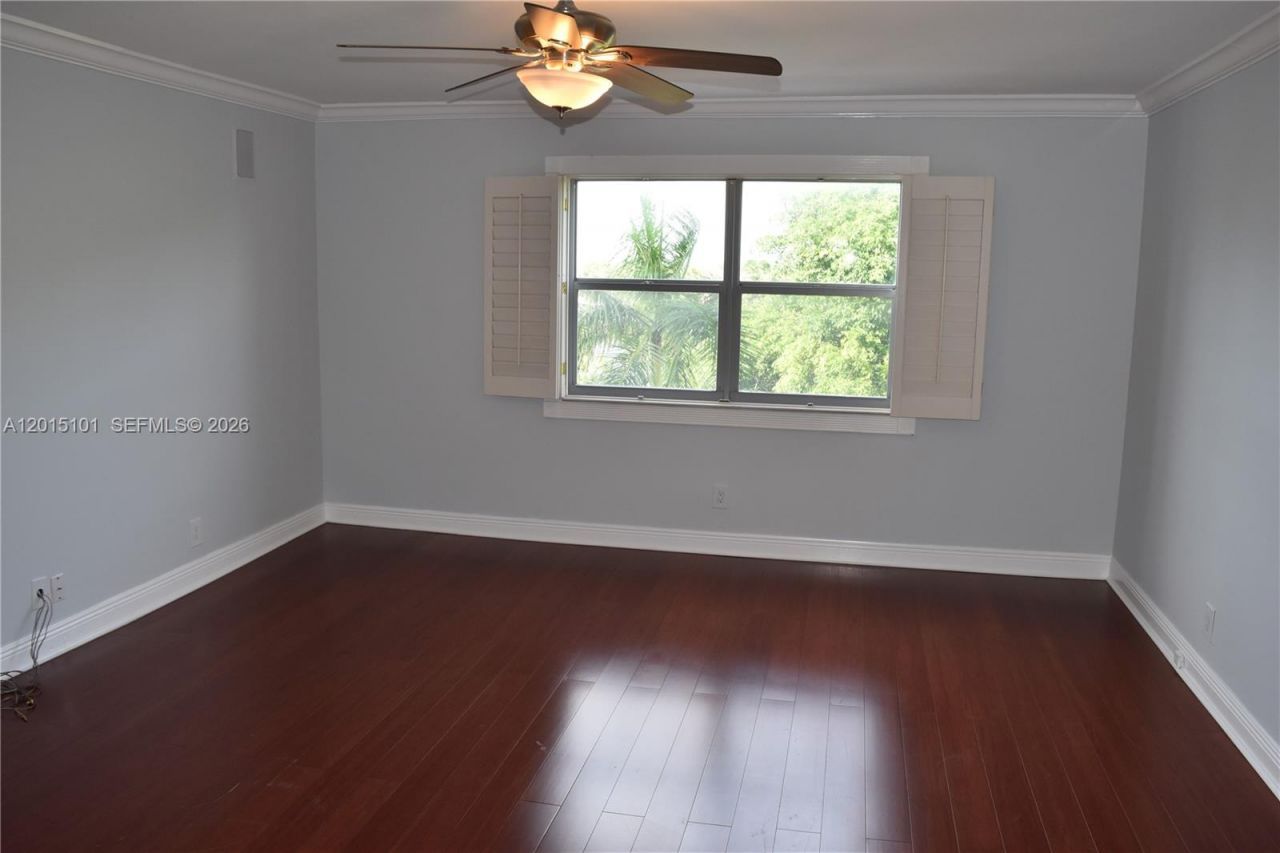 1881 Middle River Dr, Unit 402, Fort Lauderdale, FL 33305 Photo