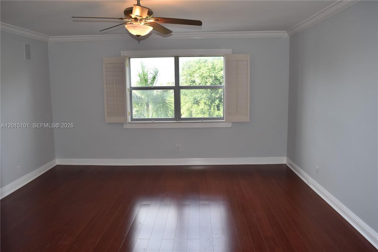1881 Middle River Dr, Unit 402, Fort Lauderdale, FL 33305 Photo