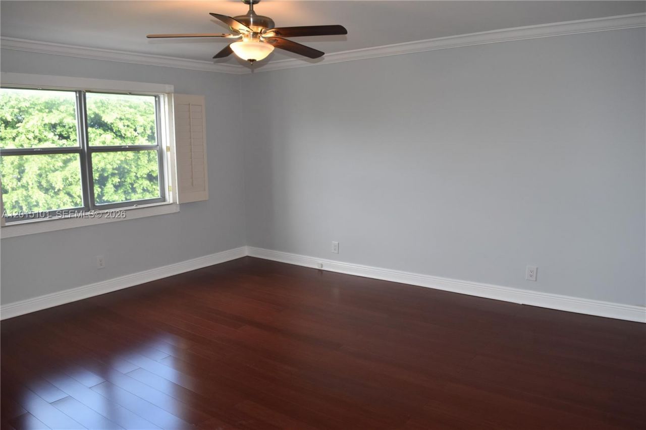 1881 Middle River Dr, Unit 402, Fort Lauderdale, FL 33305 Photo