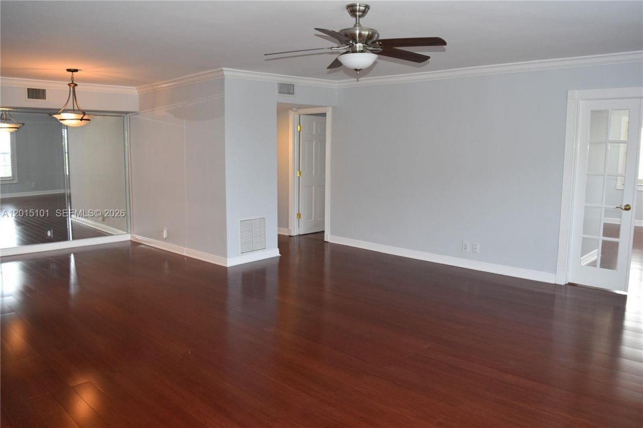 1881 Middle River Dr, Unit 402, Fort Lauderdale, FL 33305 Photo