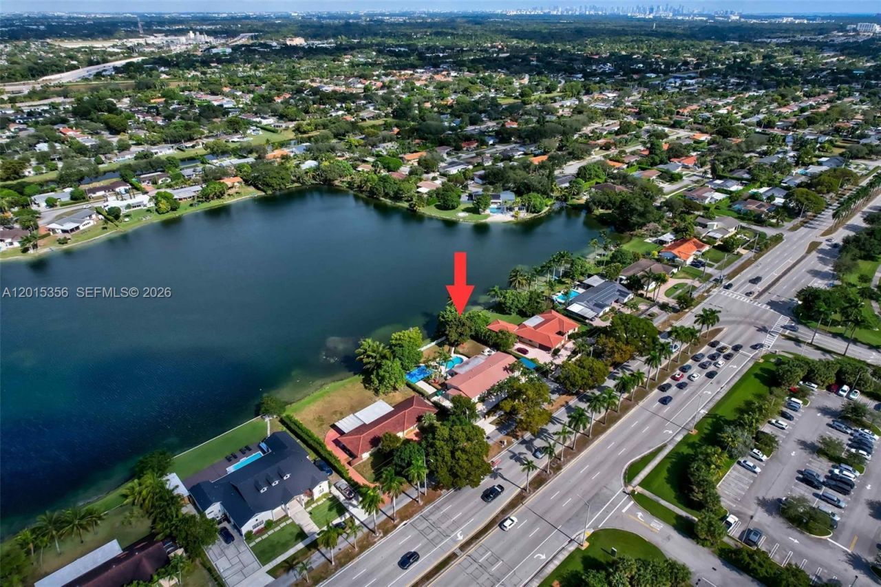 9261 SW 88 St , Miami, FL 33176 Photo
