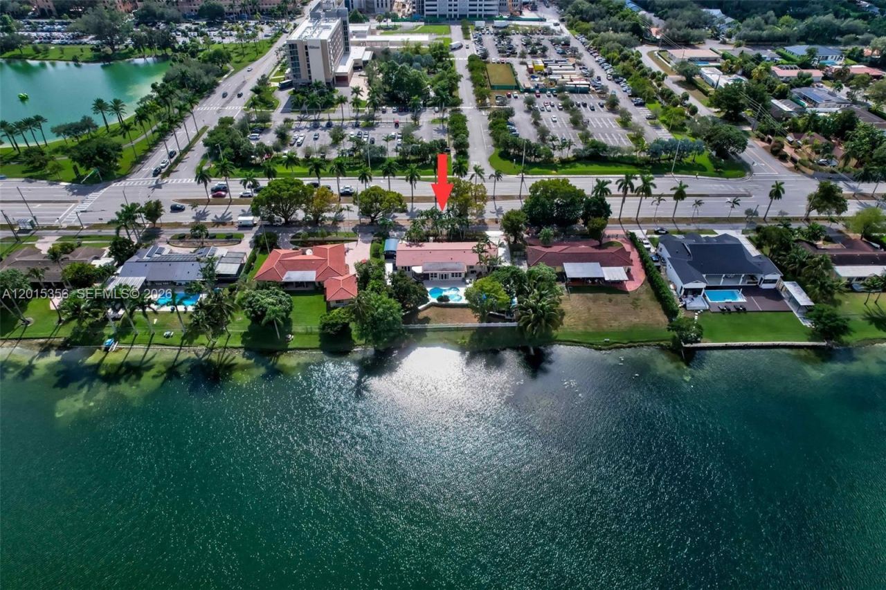 9261 SW 88 St , Miami, FL 33176 Photo