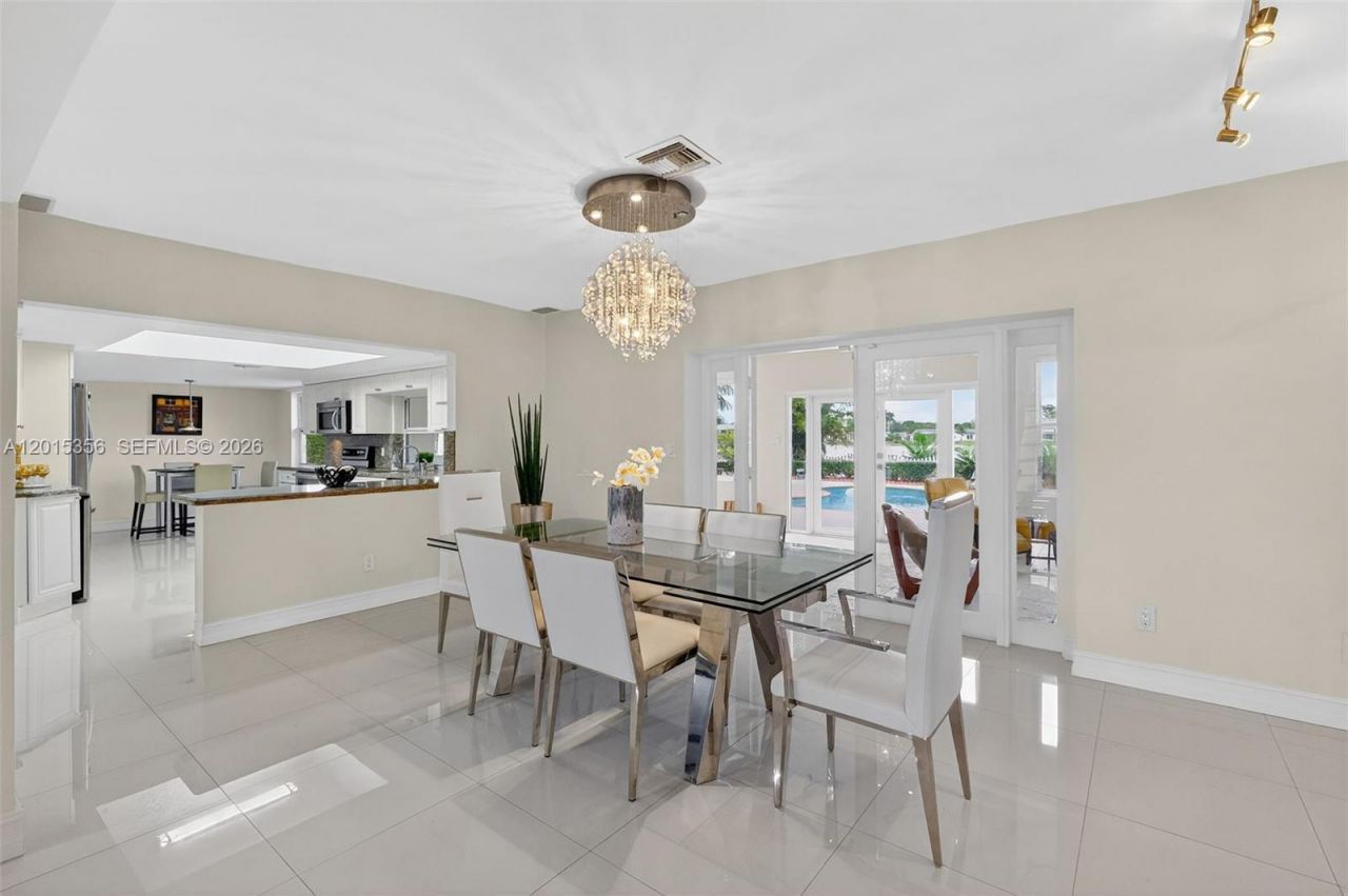 9261 SW 88 St , Miami, FL 33176 Photo
