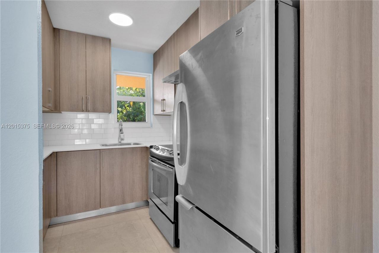 1250 SW 4th St, Unit 6, Miami, FL 33135 Photo