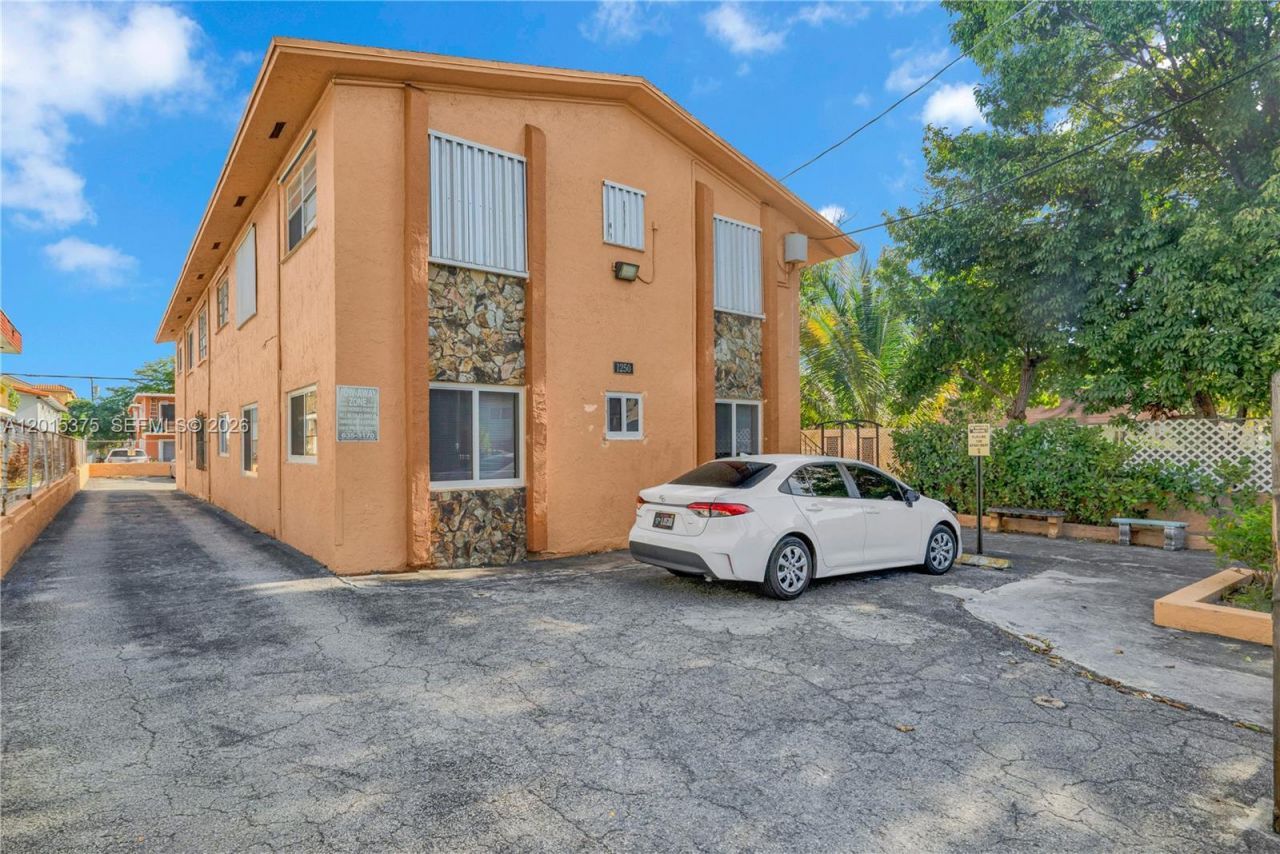 1250 SW 4th St, Unit 6, Miami, FL 33135 Photo