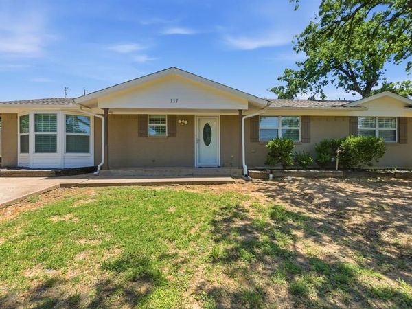 117 Bryan Street , Jacksboro, TX 76458
