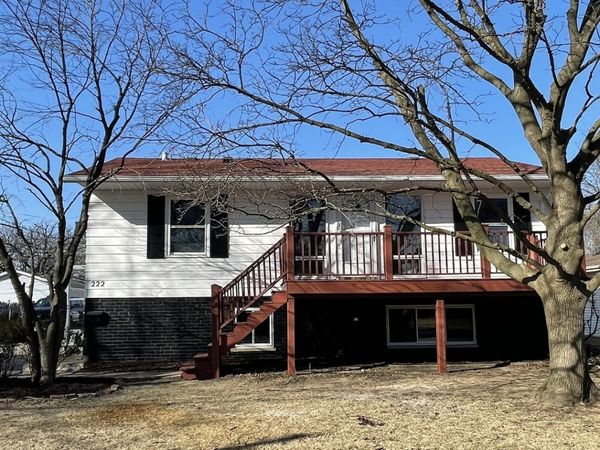 222 Saint Marys Parkway , Buffalo Grove, IL 60089