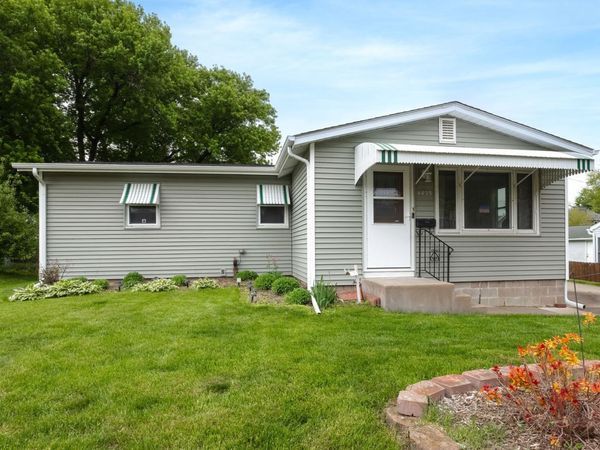 4423 N Pine Street, Davenport, IA 52806