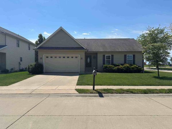 709 Molly Lane , New Berlin, IL 62670