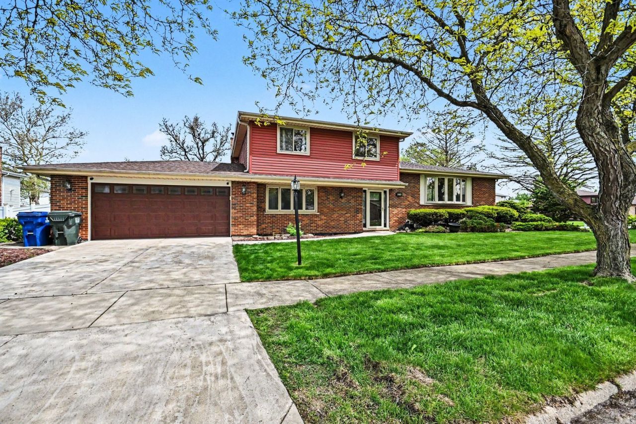 1018 E 193rd Street, Glenwood, IL 60425 Main Photo
