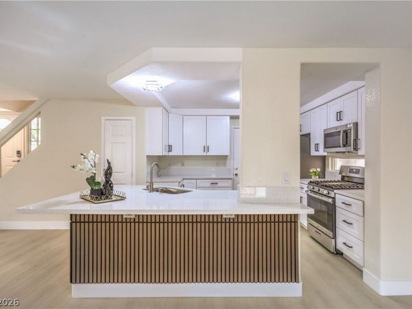 10034 Basalt Hollow Avenue , Las Vegas, NV 89148