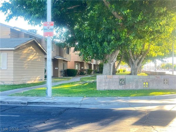 592 Sea Shell Lane, Las Vegas, NV 89110
