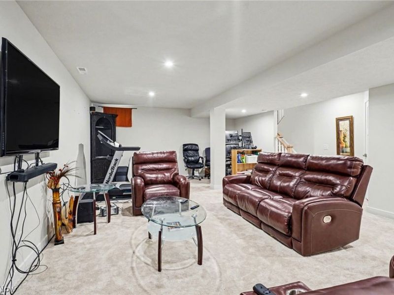 3268 Stoneleigh Road NE, Canton, OH 44721 Photo 25