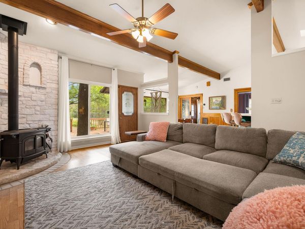 136 Valley View RD, Georgetown, TX 78633