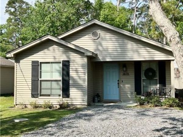 1819 ORLEANS Street , Mandeville, LA 70448