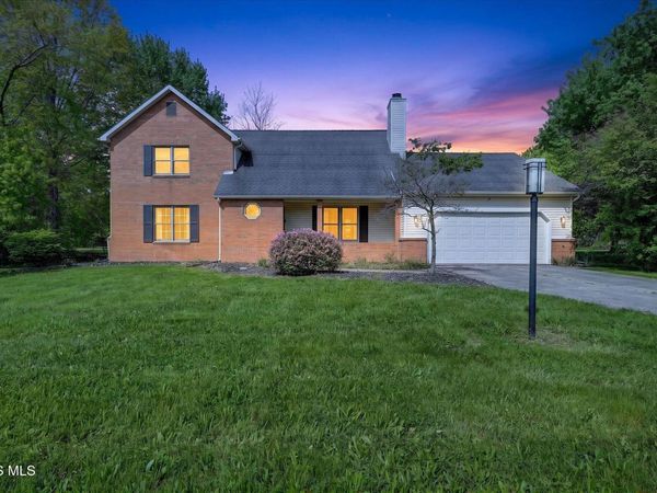 28741 White Road , Perrysburg, OH 43551