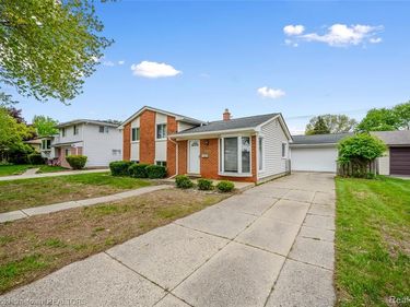 6842 Geronimo Street , Westland, MI 48185