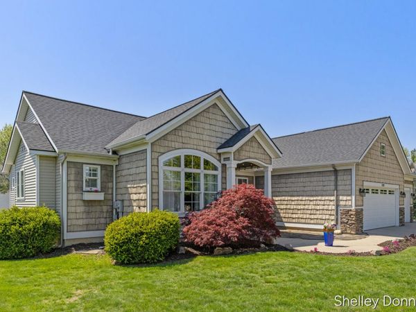 1119 Mid Bluff Drive, Zeeland, MI 49464