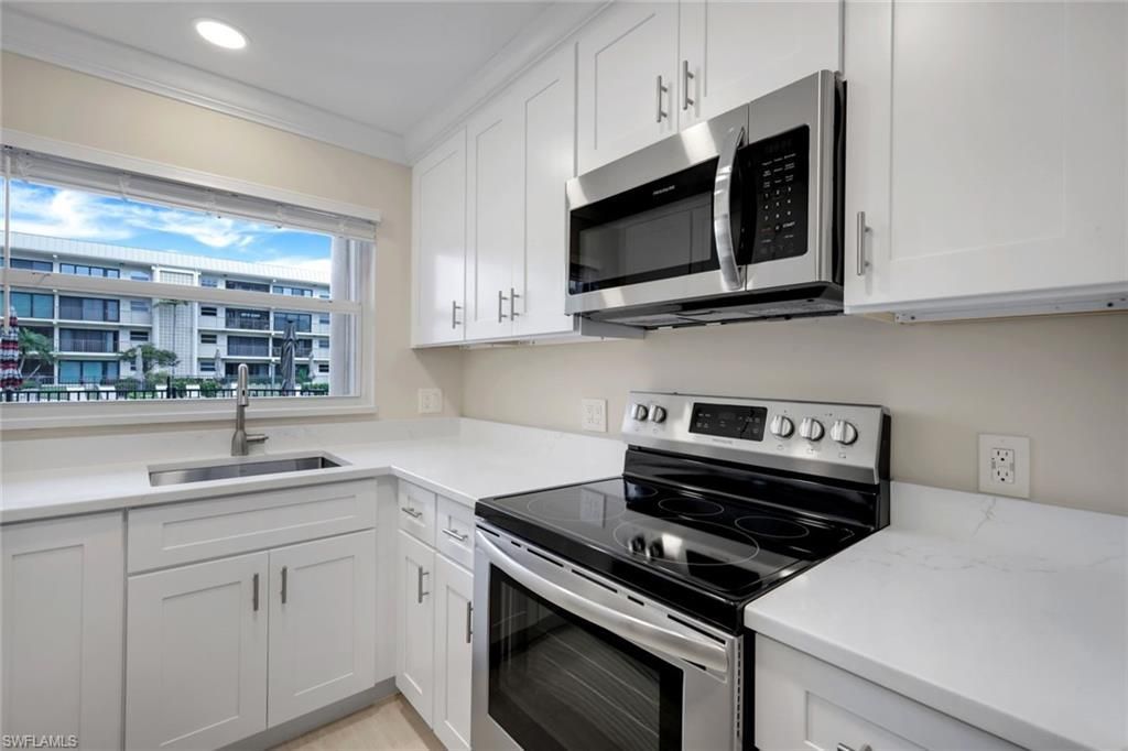 3200 Gulf Shore Blvd N, Unit 115, Naples, FL 34103 Photo