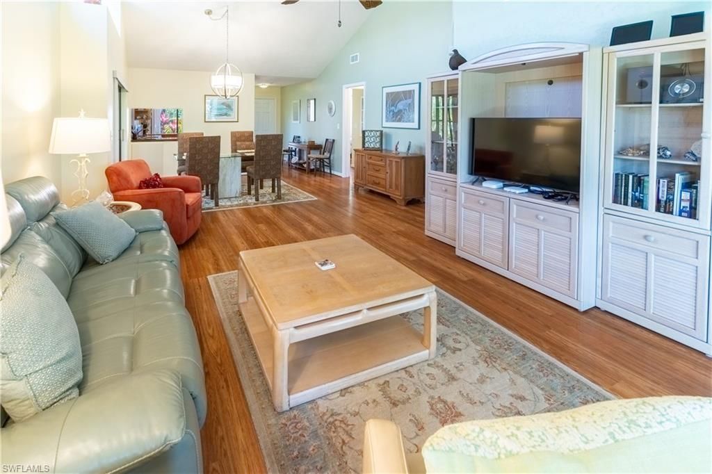 522 Beachwalk Cir , Naples, FL 34108 Photo