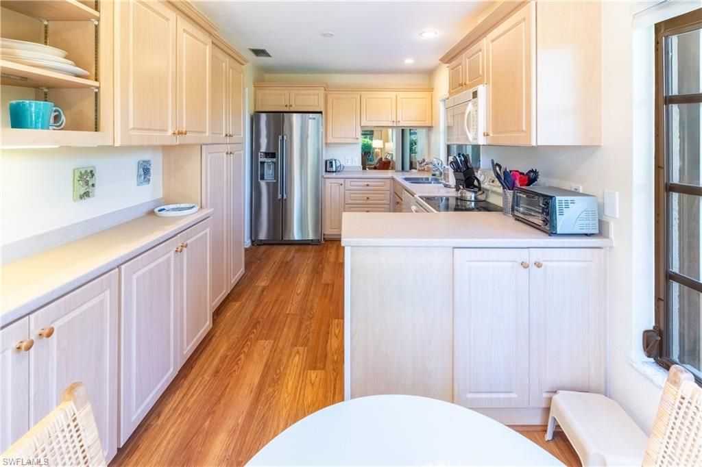 522 Beachwalk Cir , Naples, FL 34108 Photo