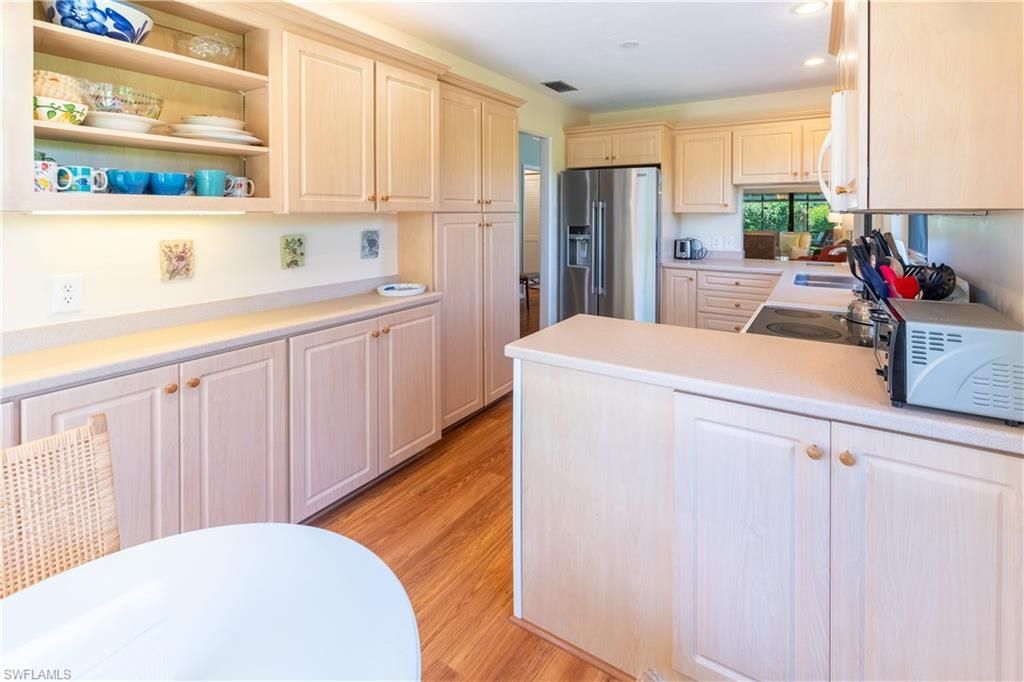 522 Beachwalk Cir , Naples, FL 34108 Photo