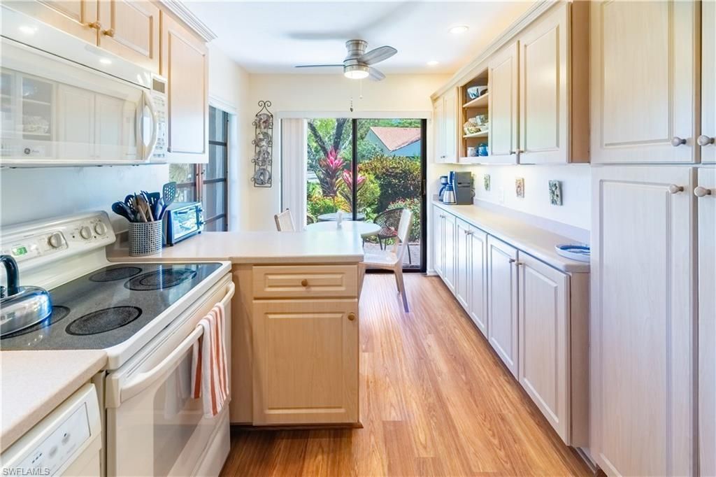 522 Beachwalk Cir , Naples, FL 34108 Photo