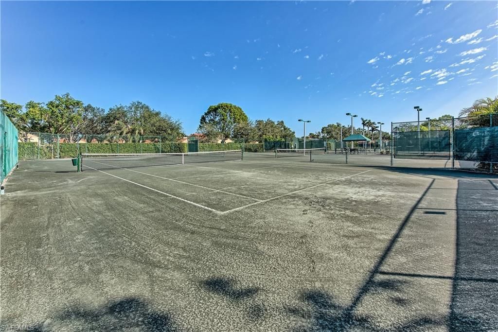 522 Beachwalk Cir , Naples, FL 34108 Photo