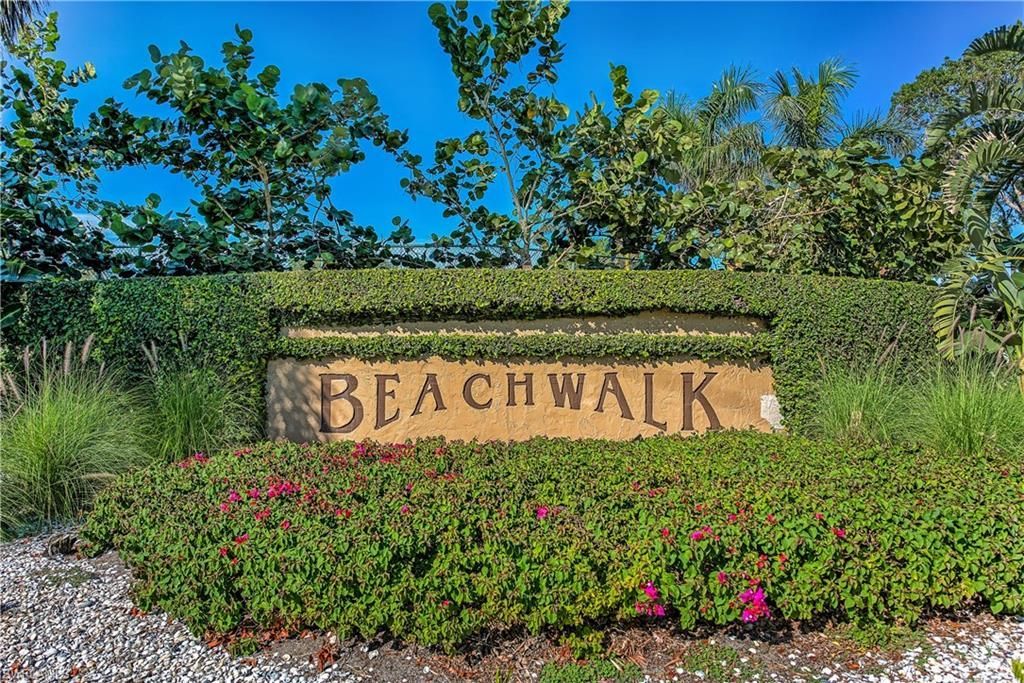 522 Beachwalk Cir , Naples, FL 34108 Photo