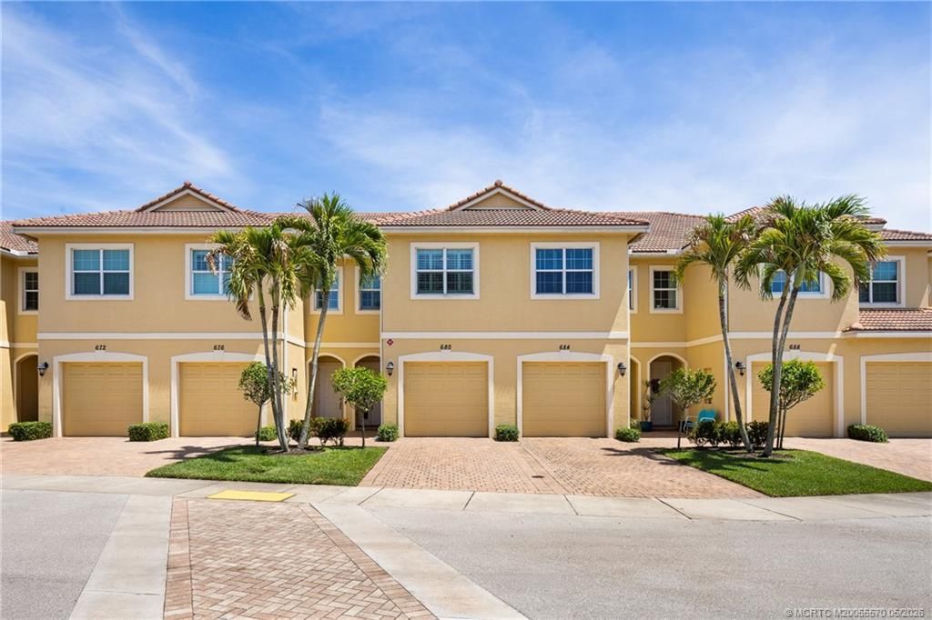 680 SW Glen Crest Way, Stuart, FL 34997 Photo