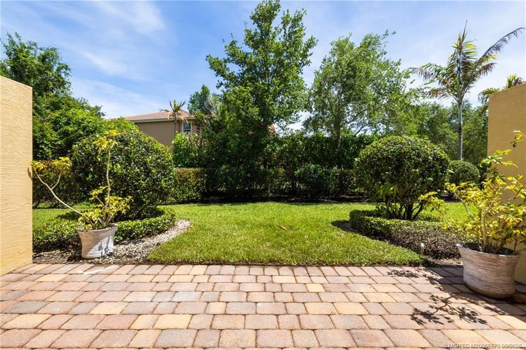 680 SW Glen Crest Way, Stuart, FL 34997 Photo