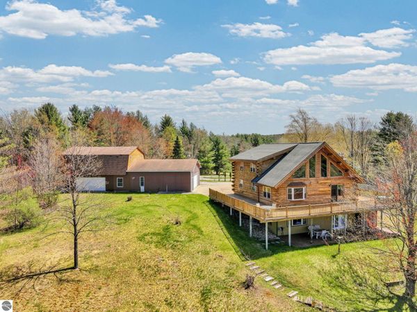 5386 Scenic View SW, South Boardman, MI 49680