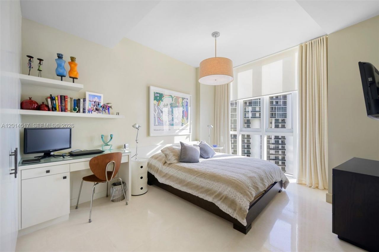 18201 Collins Ave, Unit 4901, Sunny Isles Beach, FL 33160 Photo