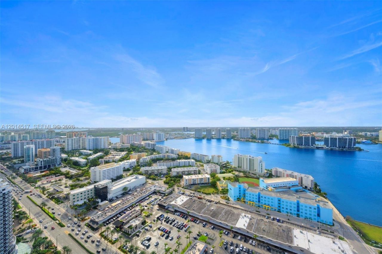 18201 Collins Ave, Unit 4901, Sunny Isles Beach, FL 33160 Photo